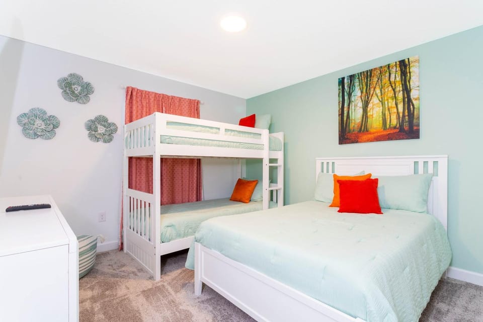 Splendid 4 Bd w/ Pool Close to Disney @ Champions Gate 1006 House in Four Corners