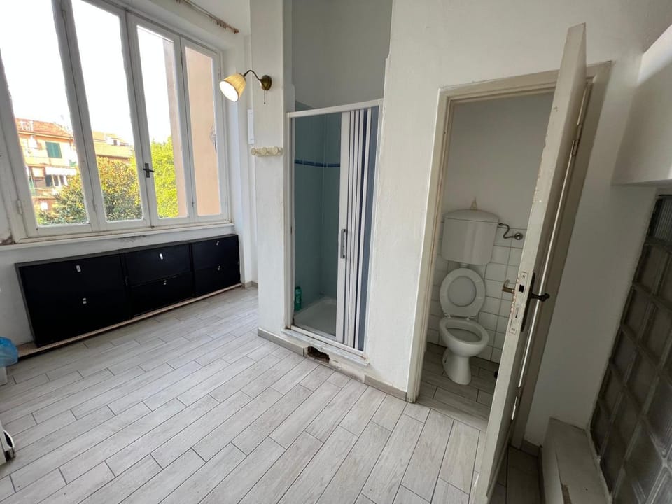 Holiday Pisa Gare 2 Bed and Breakfast in Pisa