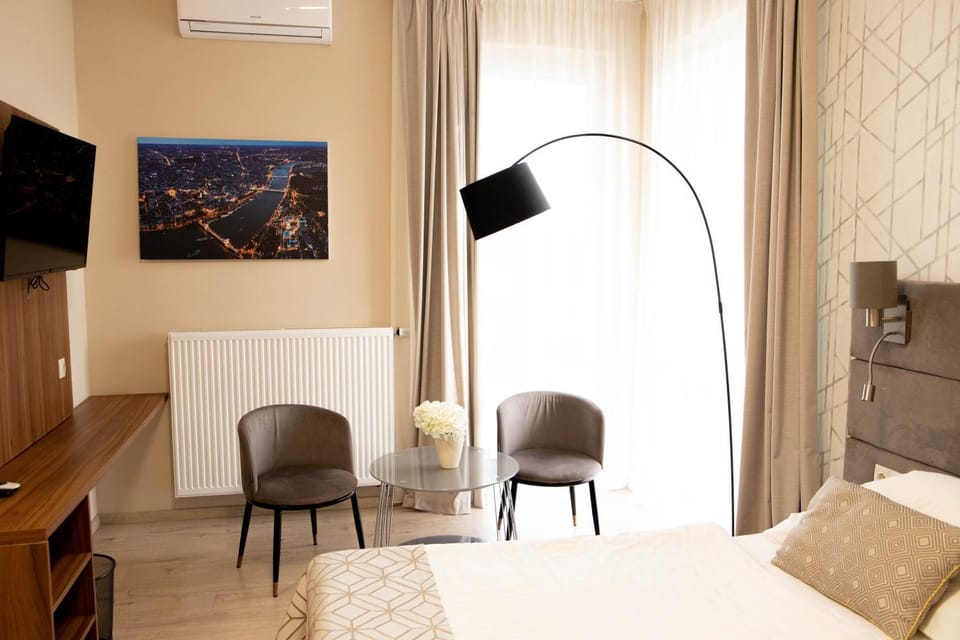 TV and multimedia, Seating area