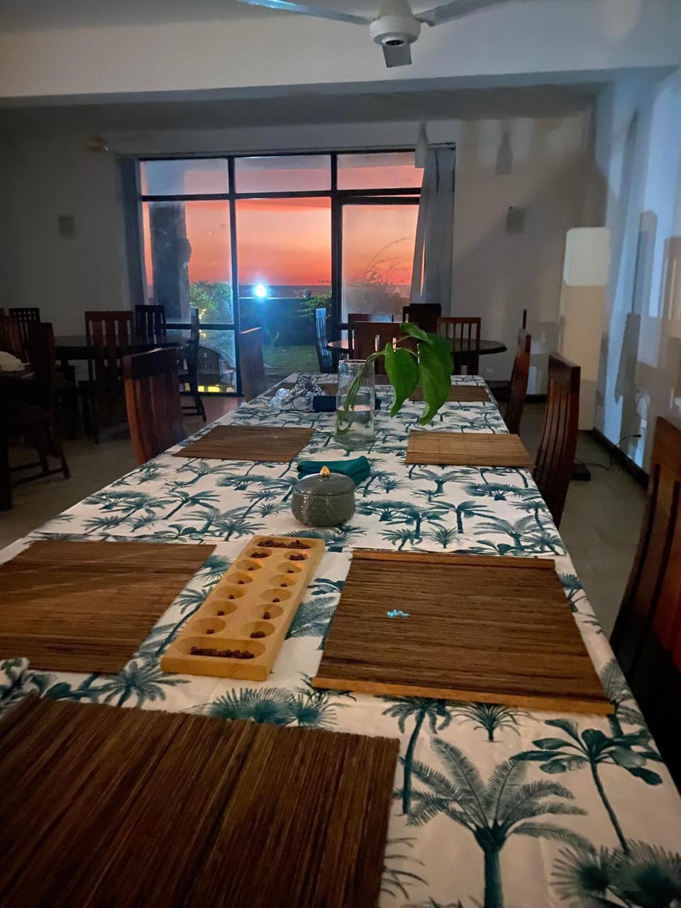 Restaurant/places to eat, Dining area