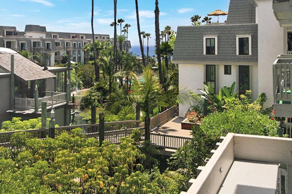 G222 - Paradise Found House in Oceanside