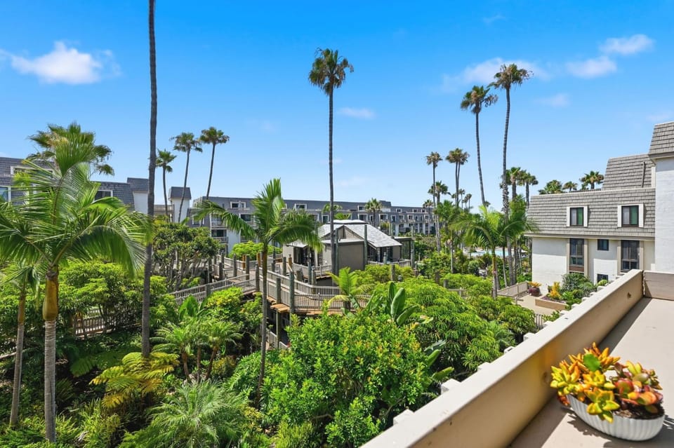G222 - Paradise Found House in Oceanside