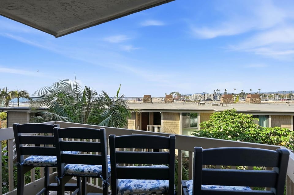 E107 - Tranquility Shores House in Oceanside