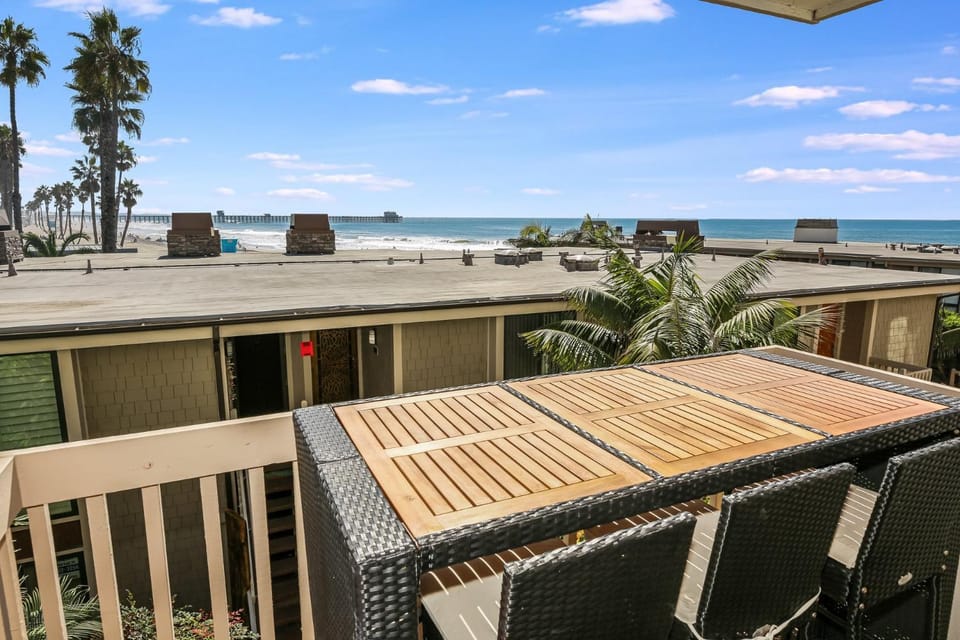 D108 - Seascape Haven House in Oceanside