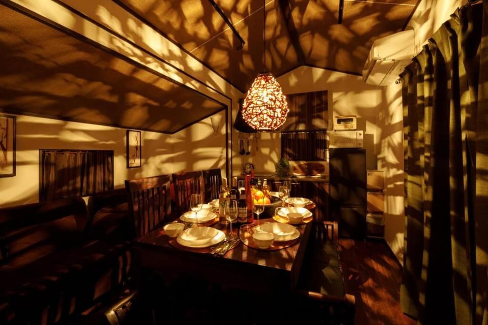Living room, Dining area