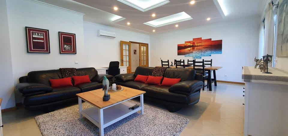 TV and multimedia, Living room, air conditioner