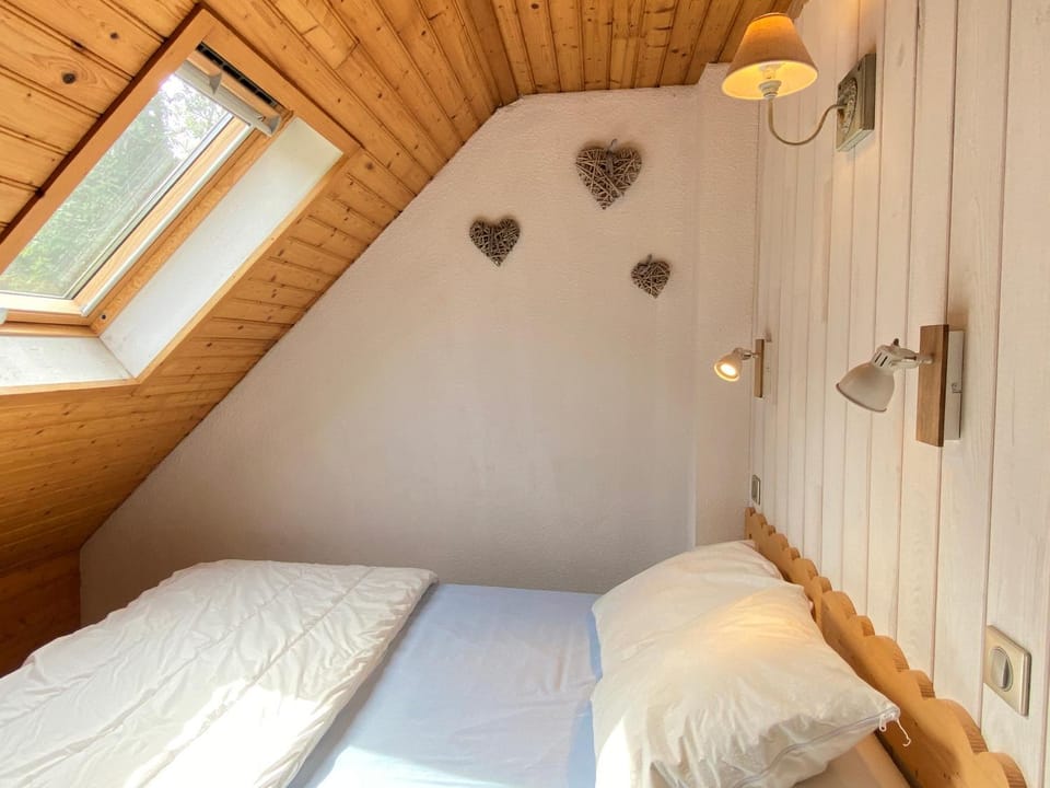 Le 103. Chalet 3 chambres. Terrasse. Parking. wifi. Apartment in Cauterets