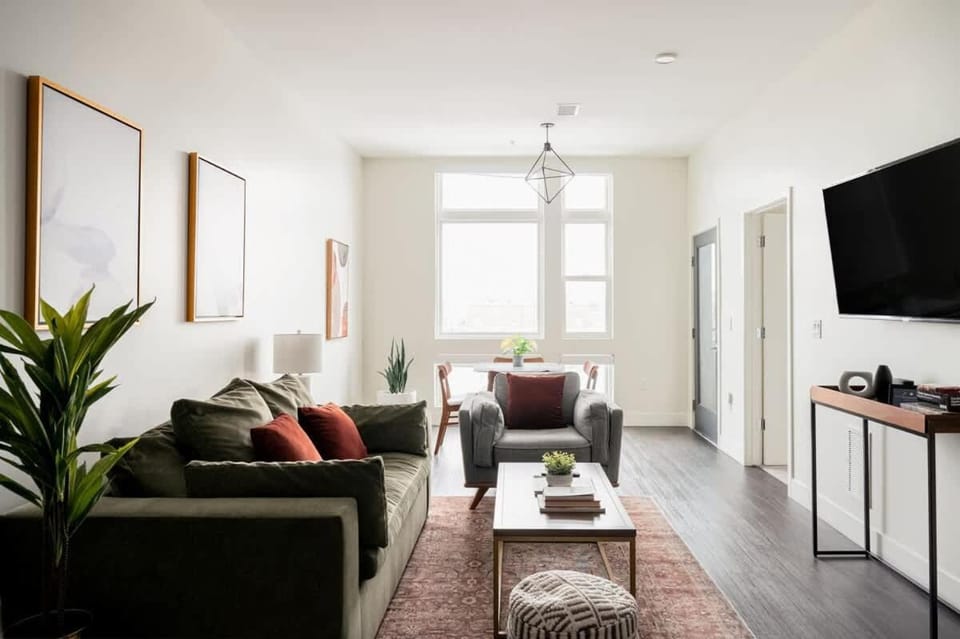 Modern Lifestyle - City View - Pet-Friendly - Zuni House in Denver