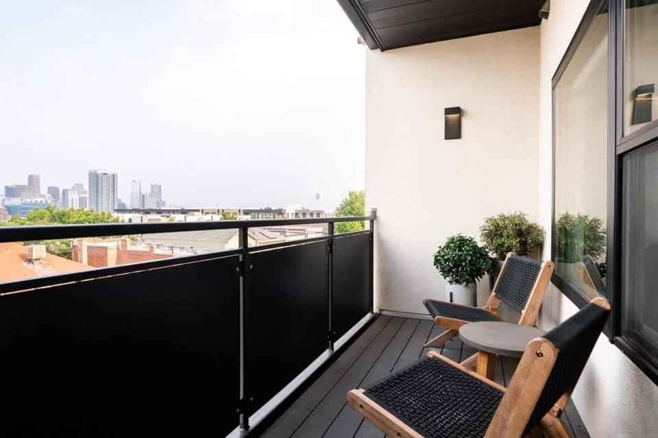 Modern Lifestyle - City View - Pet-Friendly - Zuni House in Denver