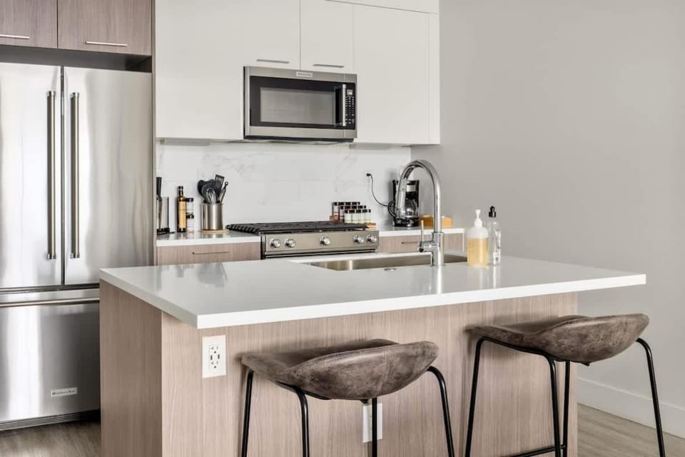 On Cloud 9 - Curated Lifestyle Loft - Zuni Lofts House in Denver