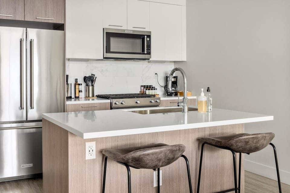 On Cloud 9 - Curated Lifestyle Loft - Zuni Lofts House in Denver