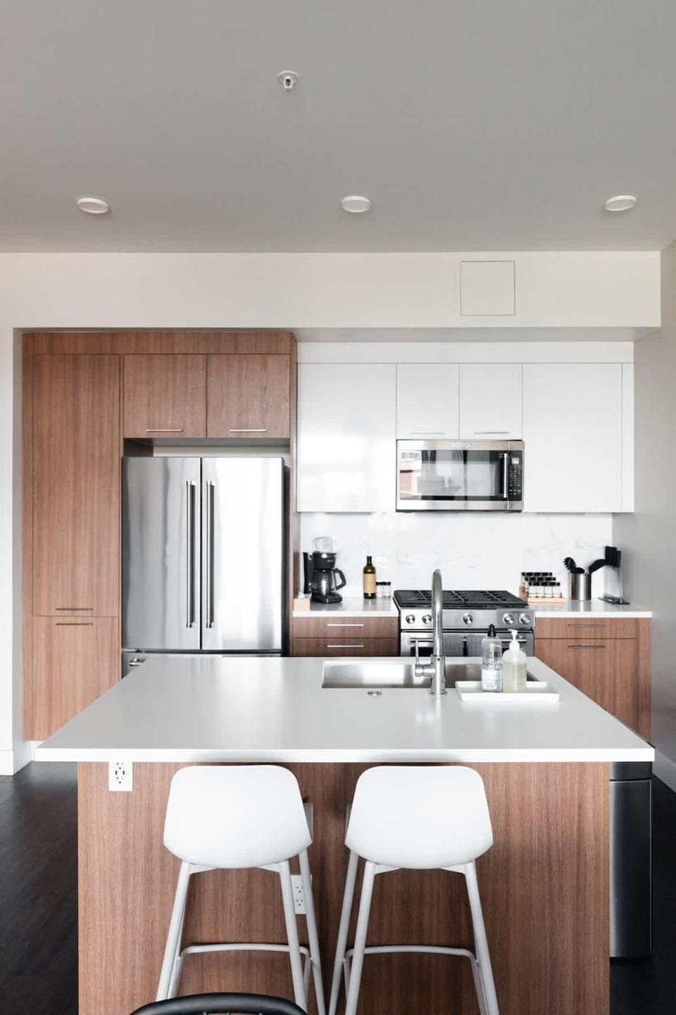 New Spacious Modern Loft - Center of LoHi House in Denver