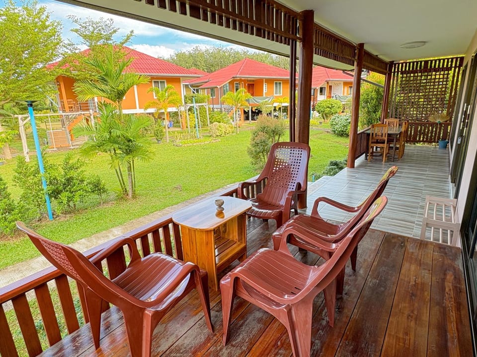 Rimlay Bay View House in Krabi Changwat