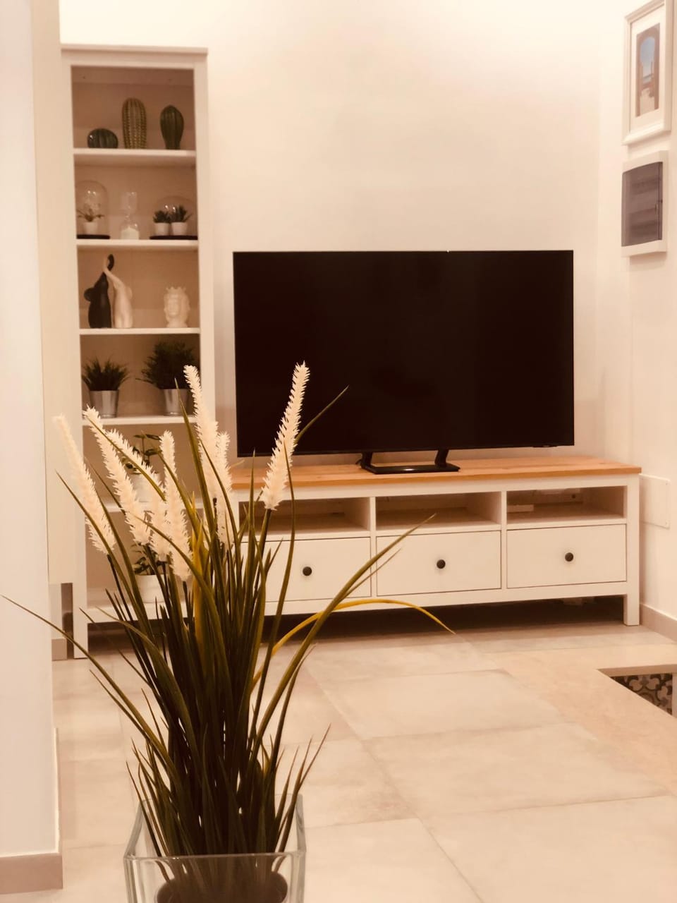 Communal lounge/ TV room, Evening entertainment