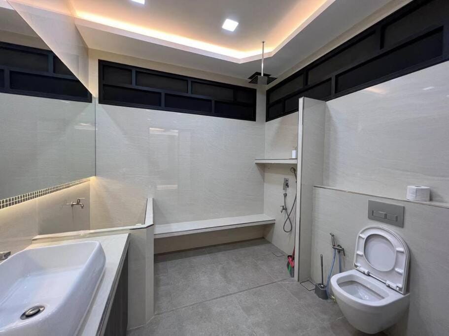 HomeAway Paradise @ Taman Mutiara Bestari House in Johor Bahru