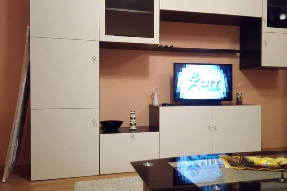 Communal lounge/ TV room, TV and multimedia