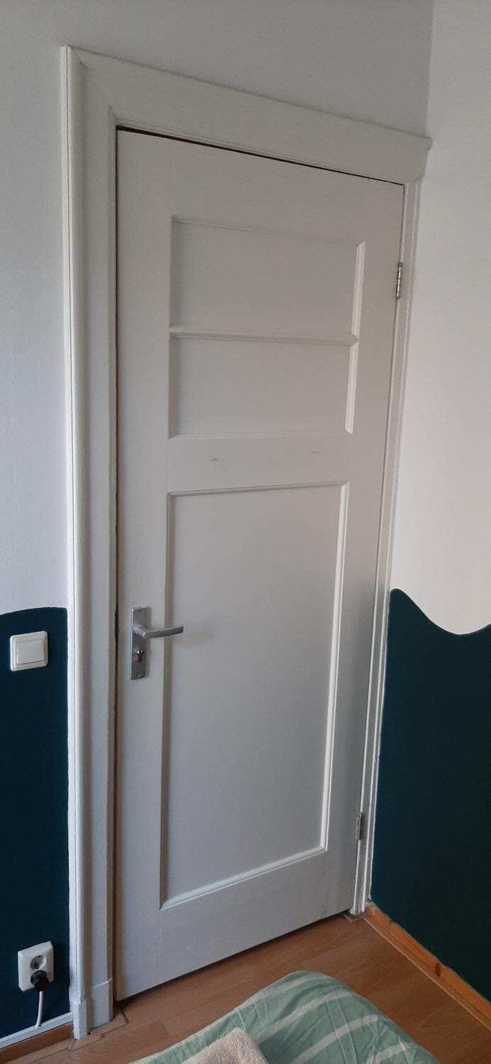 NICOLE, not for parties, not a hotel, room with shared bathroom, no kitchen Vacation rental in Amsterdam