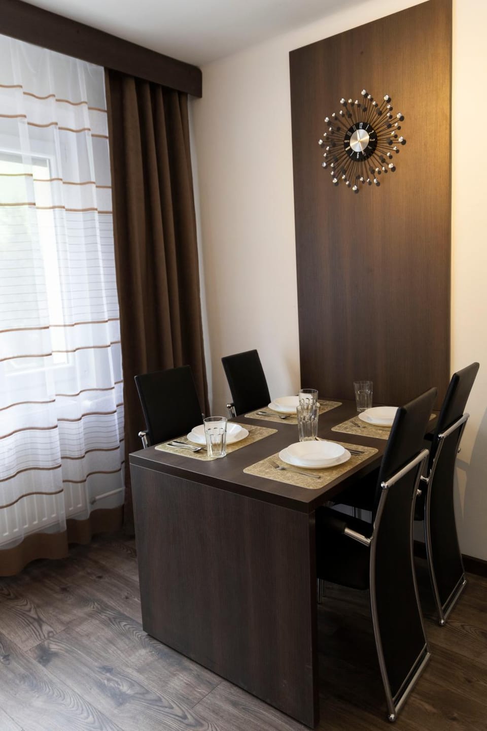 Dining area, Meals, kitchen