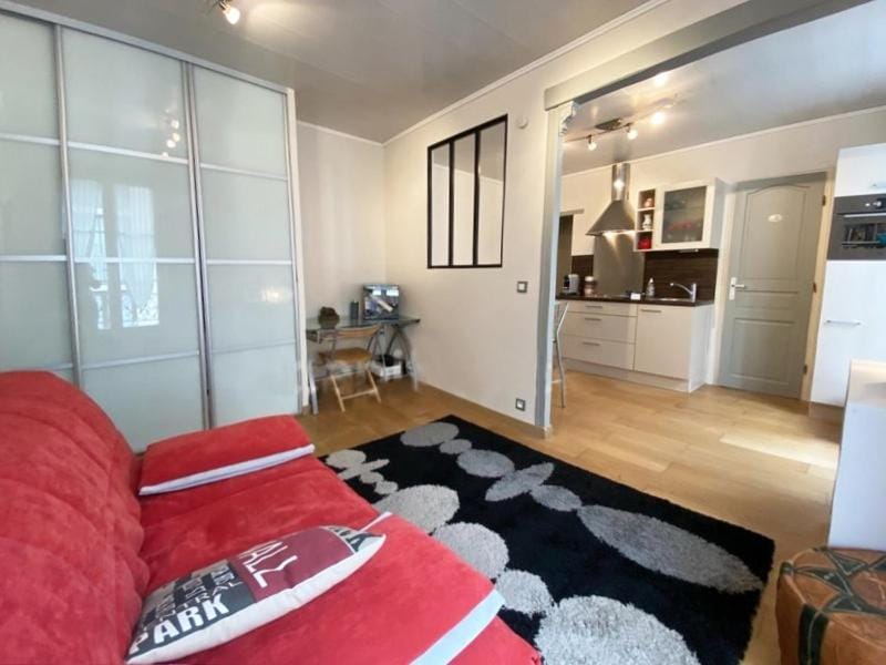 Appartement coquet sur les hauteurs de Montmartre Apartment in Paris