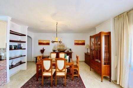 Gran Ático al lado de la playa Apartment in Axarquía