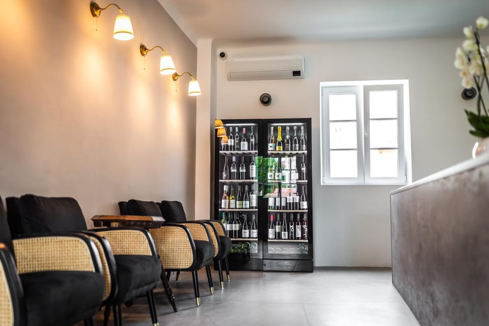 Lounge or bar