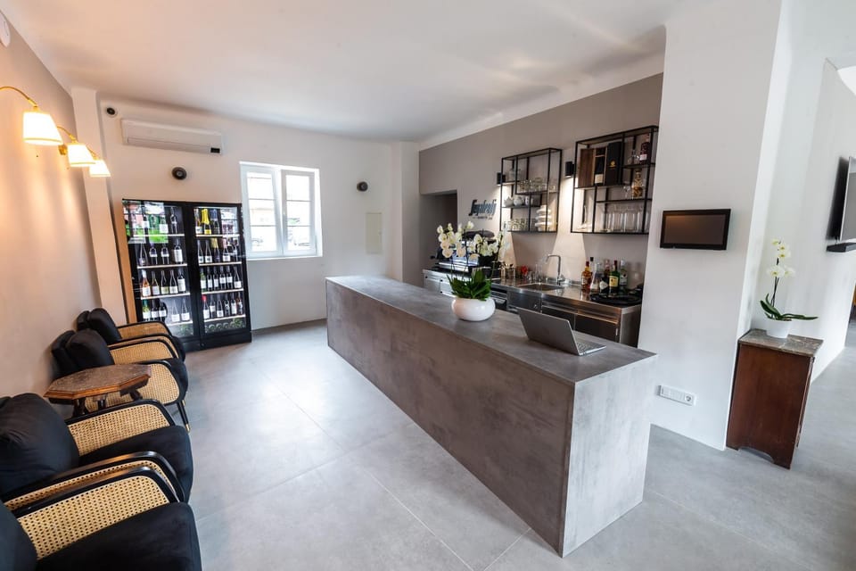 Lobby or reception, Lounge or bar
