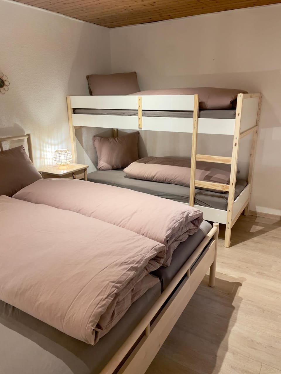 Bed, Bedroom, bunk bed