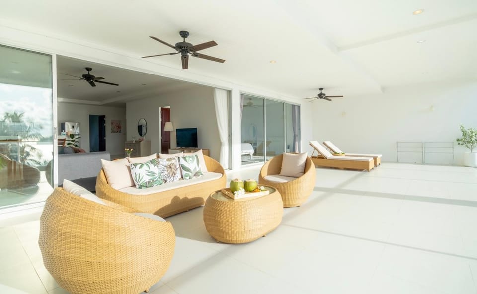 Kata Seaview Jacuzzi Suite - Pasifora Villa in Rawai