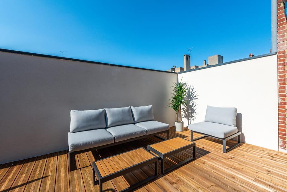 DOWNTOWN ROOFTOP - CENTRE VILLE - WiFi - TERRASSE - NETFLIX Apartment in Amiens