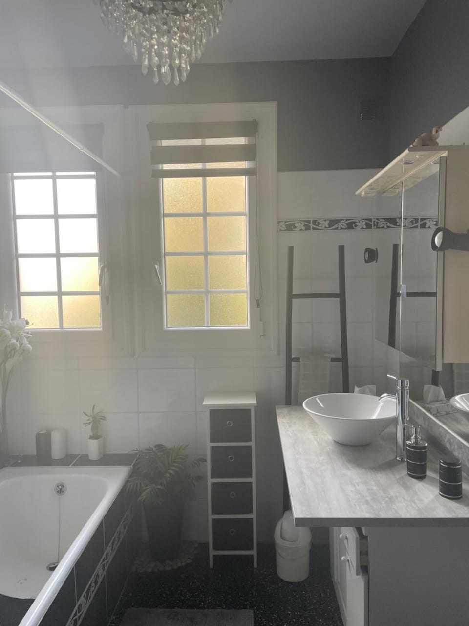 Un petit coin de paradis Vacation rental in Auvergne-Rhône-Alpes