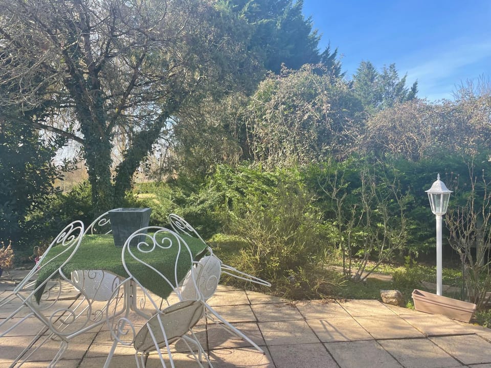 Un petit coin de paradis Vacation rental in Auvergne-Rhône-Alpes