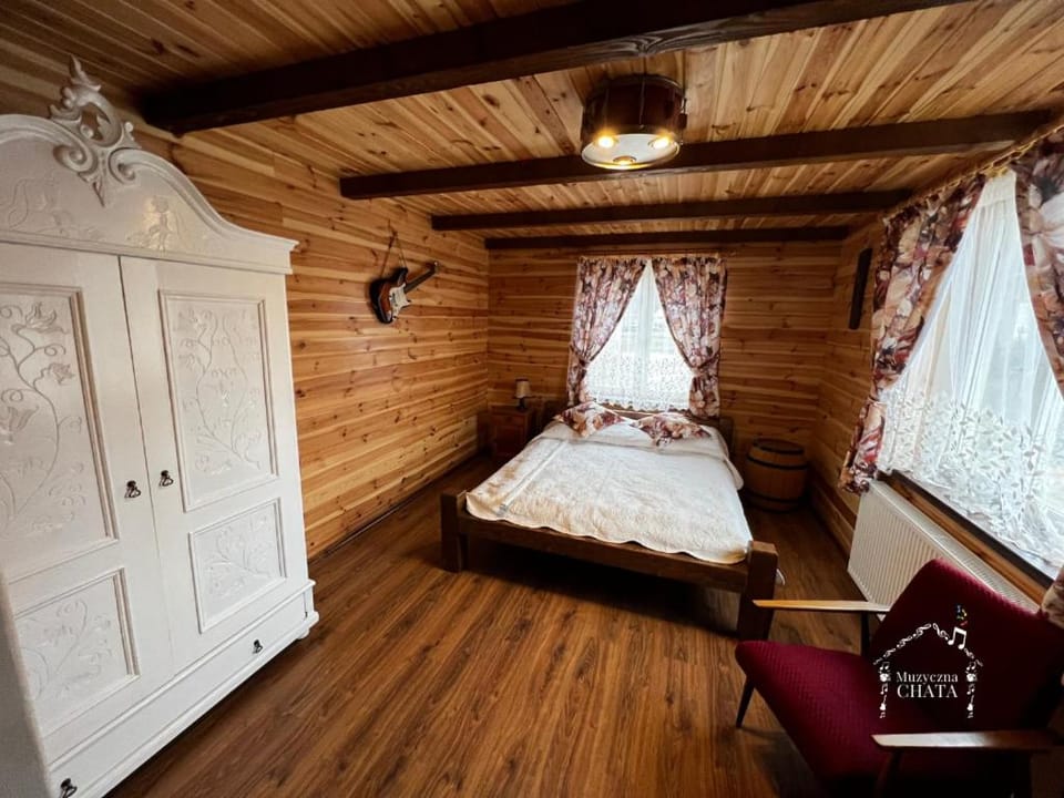 Bieszczady Noclegi "Muzyczna Chata" Apartment in Poland