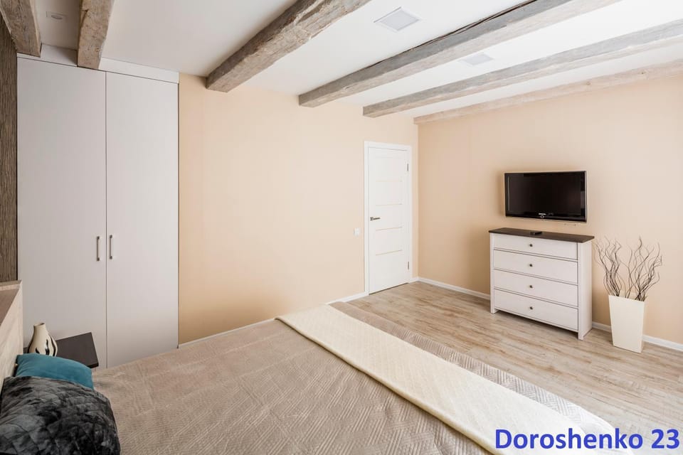 Bed, TV and multimedia, Photo of the whole room, Bedroom, wardrobe