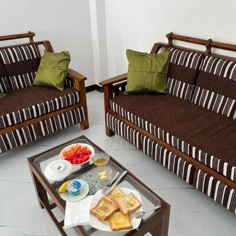 Gold Moon Guest House Bed and Breakfast in Mirissa