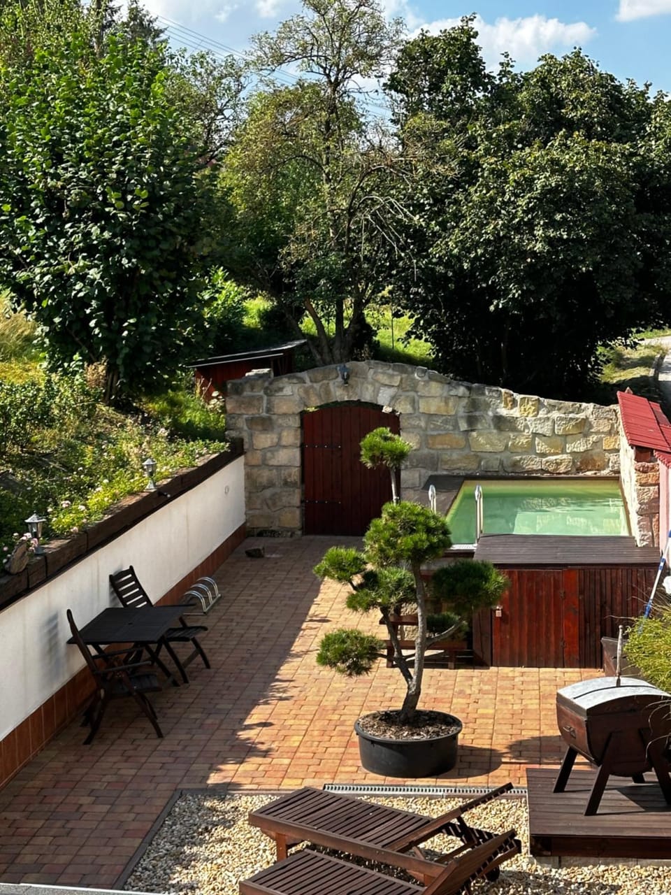 Swimming pool