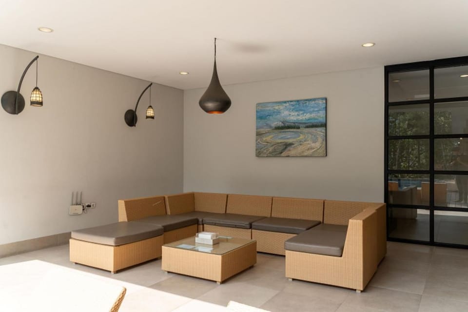 Atsuka Hill View Villa 8 Bedrooms With a Private Heated Swimming Pool Villa in Bandung