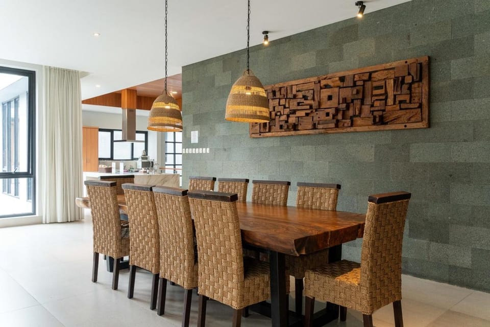 Atsuka Hill View Villa 8 Bedrooms With a Private Heated Swimming Pool Villa in Bandung