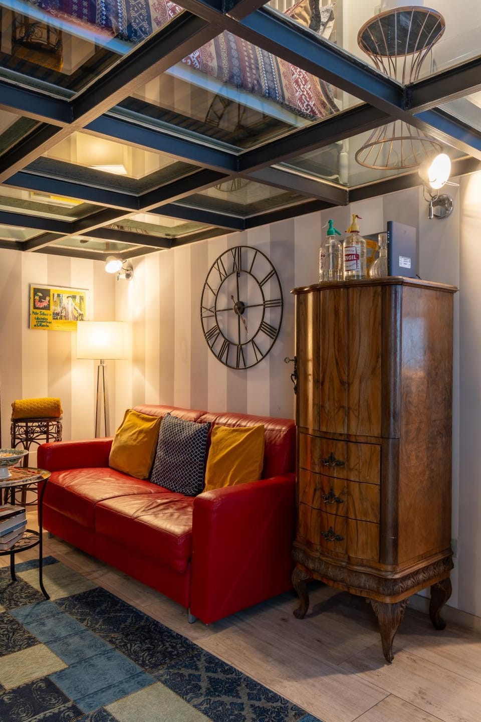 Living room, Seating area