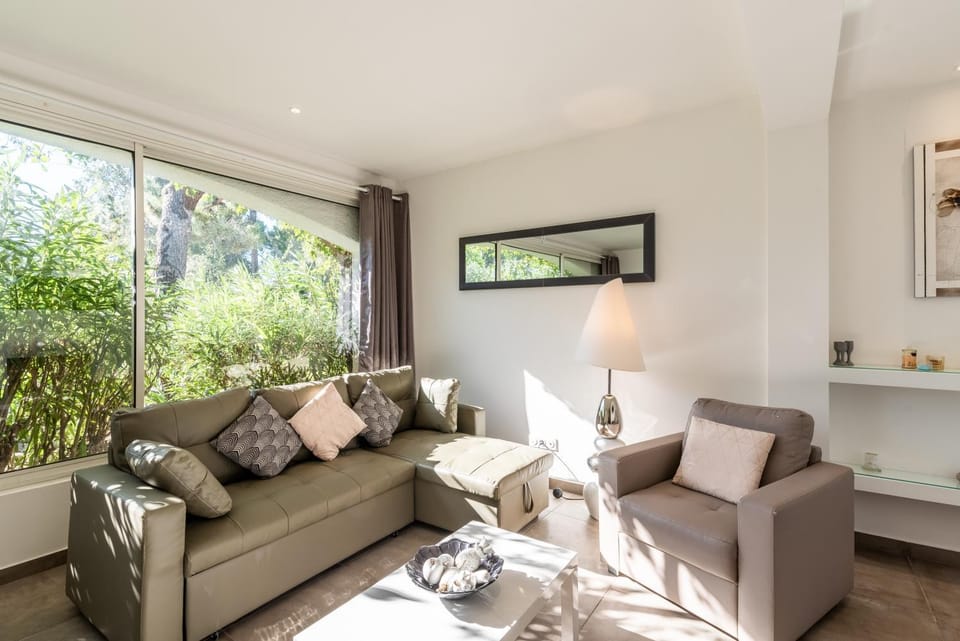 Living room, Other