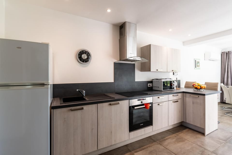 Kitchen or kitchenette, Other