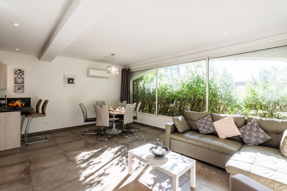 Living room, Other