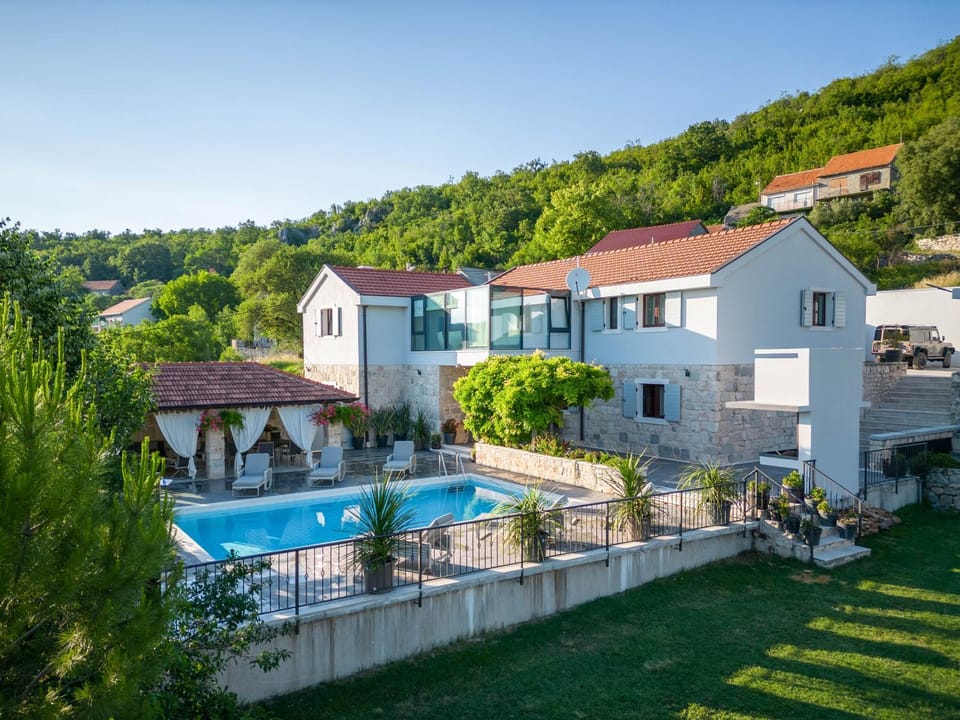 Property building, Pool view, Swimming pool