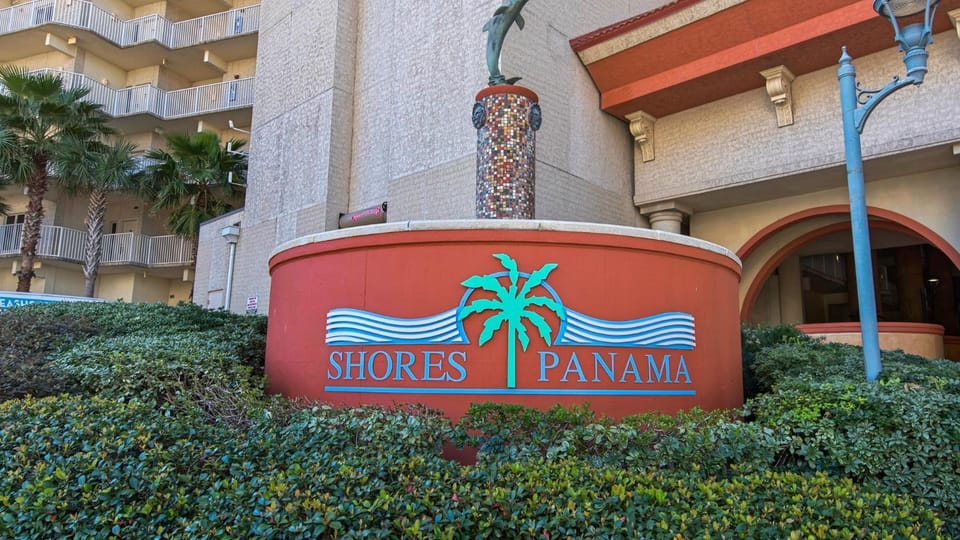 Shores of Panama 1125! 1BD 2 BA, Amazing View, And Great Amenities House in Panama City Beach
