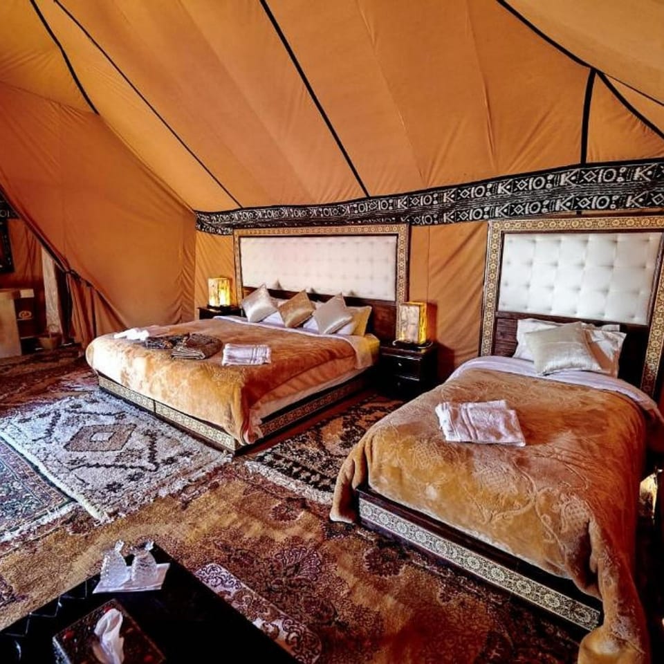 Property building, Bed, View (from property/room), Photo of the whole room, Bedroom, room service, towels, towels, VIP
