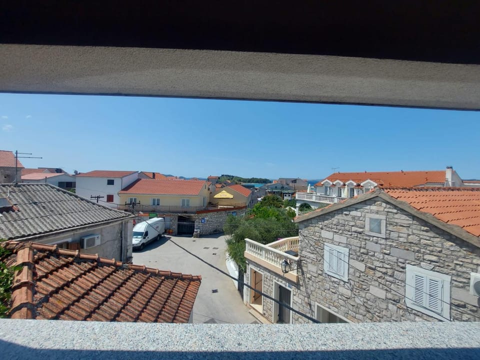 Neighbourhood, Balcony/Terrace, City view, Street view