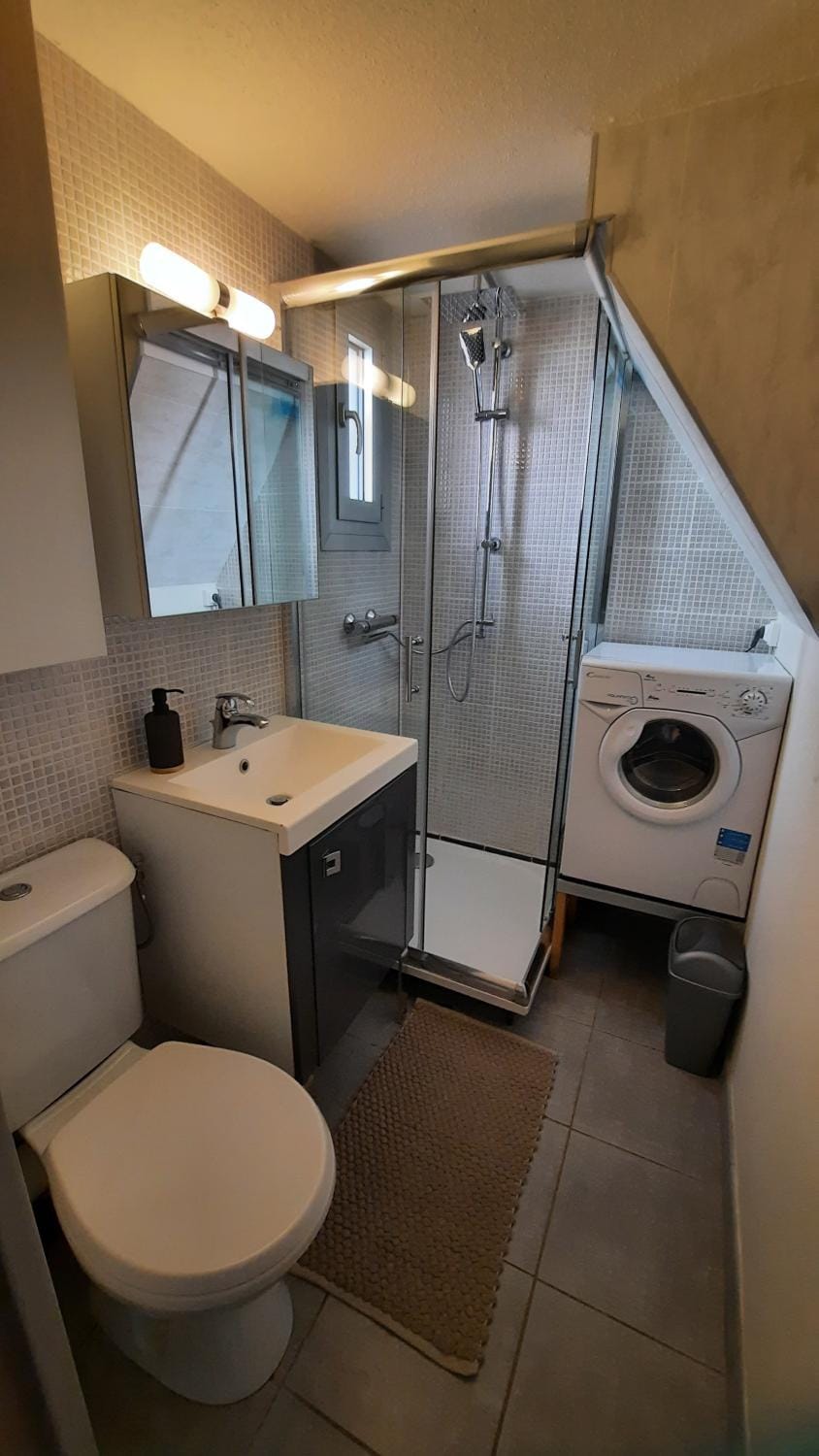 Shower, Toilet, washing machine