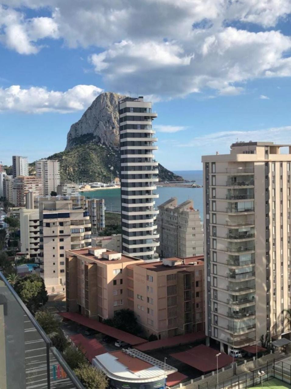 Mountain view, Sea view