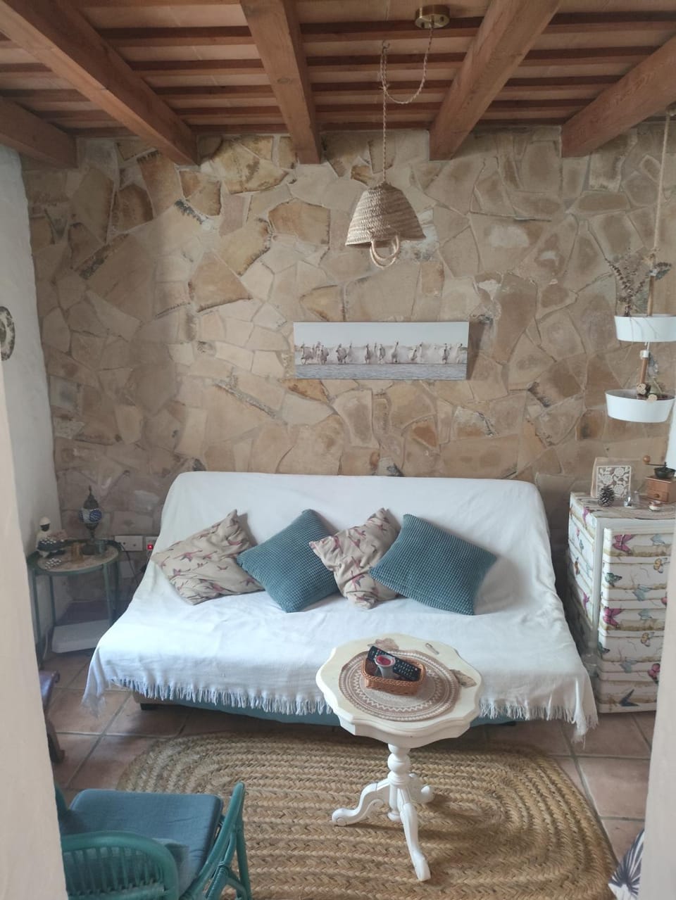 Bed, Living room, Seating area