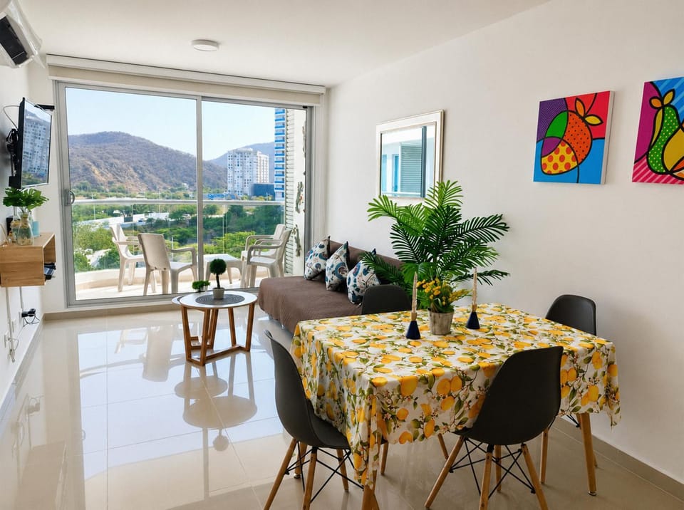 Communal lounge/ TV room, Dining area