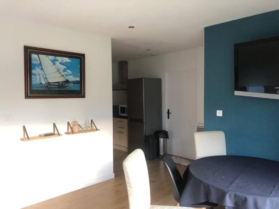 Logement neuf avec jardin privé 4 couchages et Jacuzzi Piscine en option Apartment in Brittany